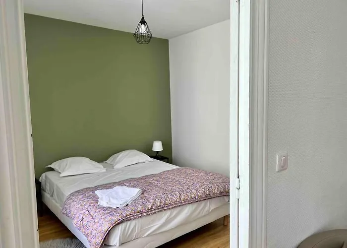 New Cosy Plein Centre Augustins A 아파트